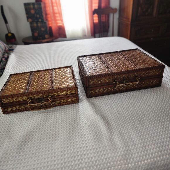 BOMBAY EUC VINTAGE WOVEN DECORATIVE SUITCASES. XL & MED SET - Picture 1 of 16